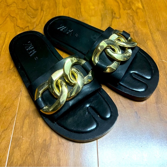 Zara sandal size 6 , just try on never walk outside